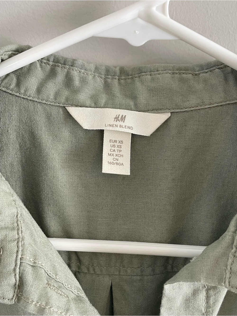 H&M Casual Long-Sleeve Button-Down Shirt — Light Sage - Picture 3 of 10